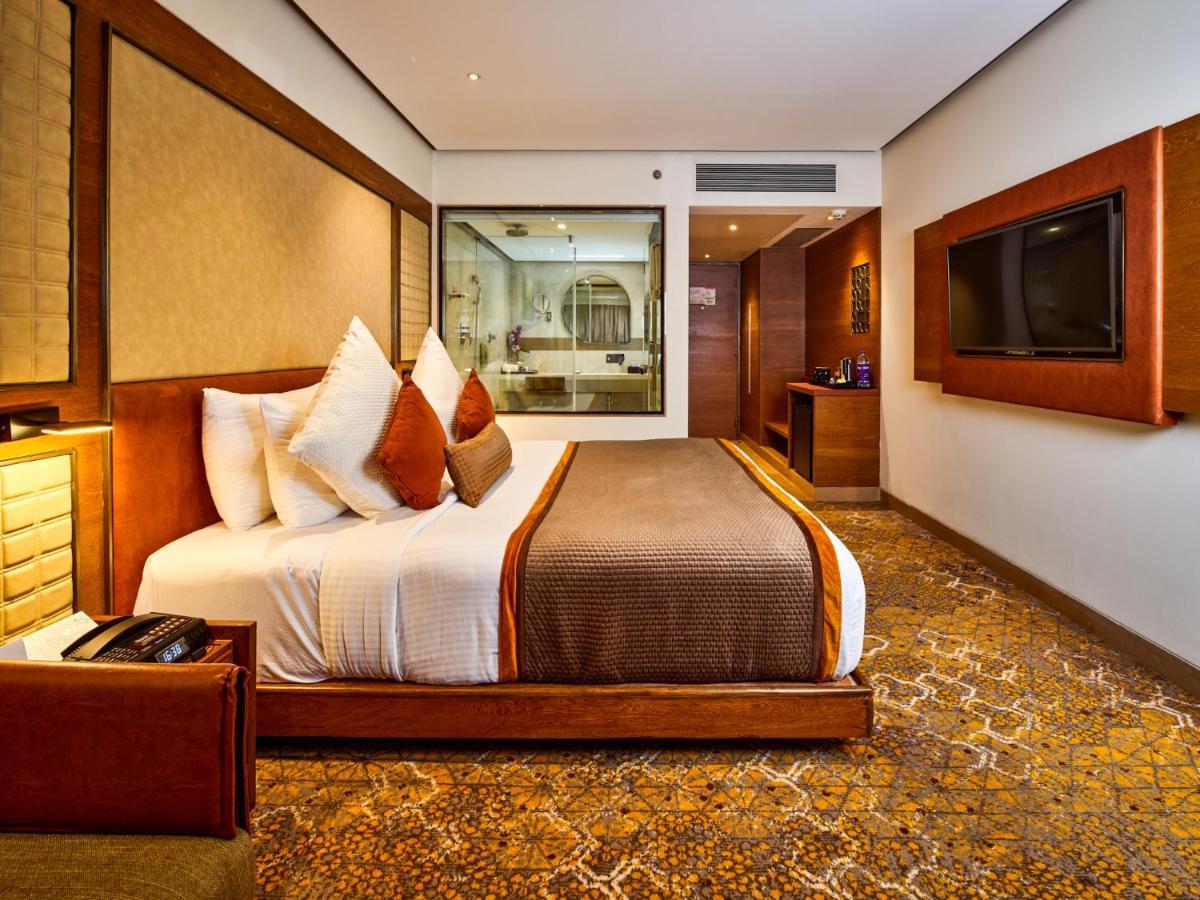 Sayaji Indore Buitenkant foto